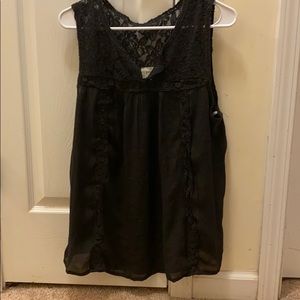 Black tank with lace details 2xl